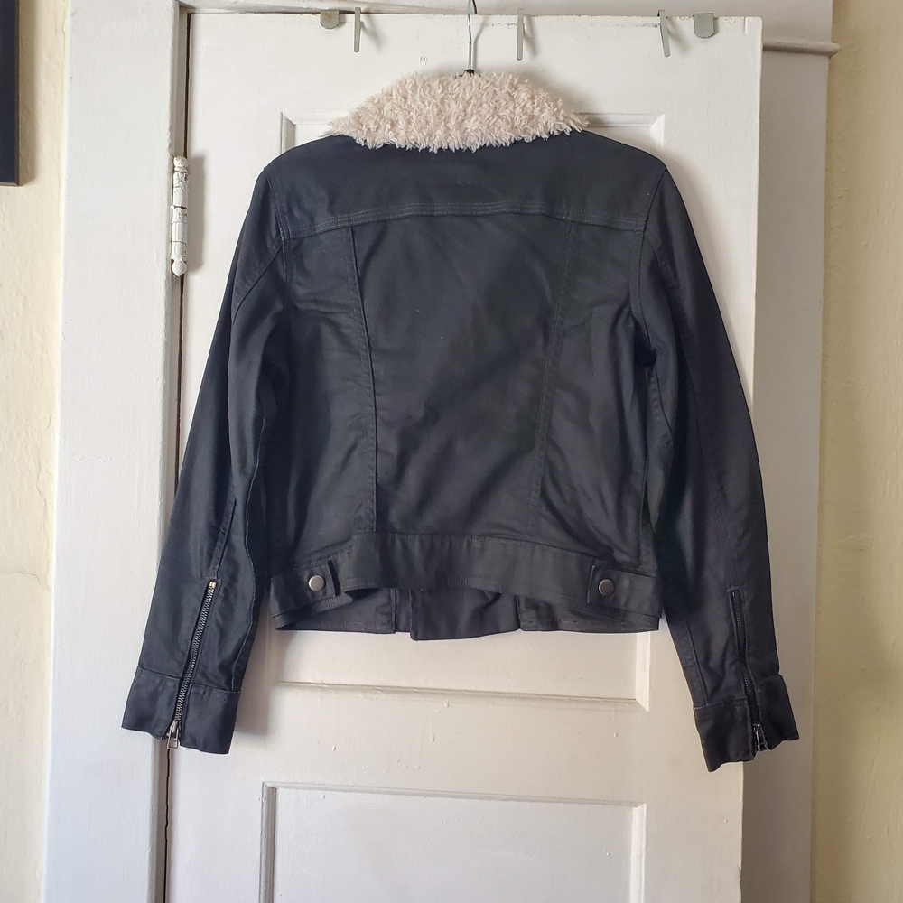 Levi's Dark Gray Jean Moto Jacket with Cream Fleece Collar - Picture 8 of 8